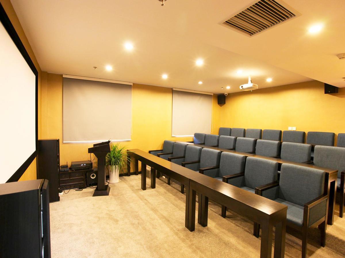 China Community Art Habitat Hotel Циндао Екстериор снимка