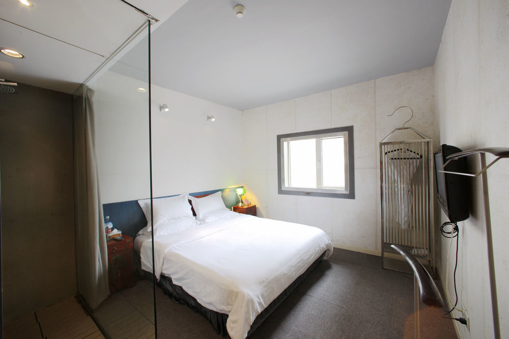 China Community Art Habitat Hotel Циндао Екстериор снимка